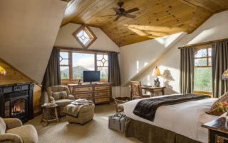 Grand Lodge Suite Master Bedroom